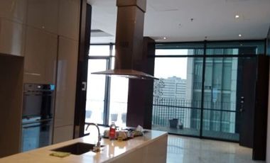 For Rent 3BR Apartment with Wide Balcony and City View at Senopati Suites