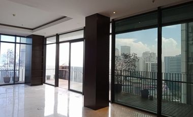 For Rent 3BR Apartment with Wide Balcony and City View at Senopati Suites