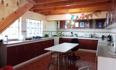 Casa en Venta Graneros 6 D + 3 B en Excelente Barrio