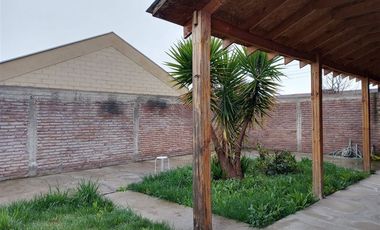 Casa en Venta Graneros 6 D + 3 B en Excelente Barrio
