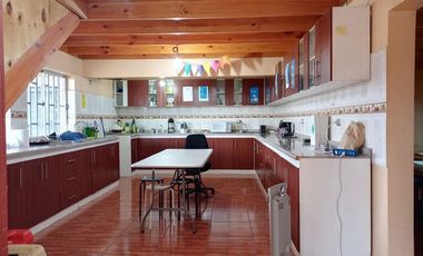 Casa en Venta Graneros 6 D + 3 B en Excelente Barrio