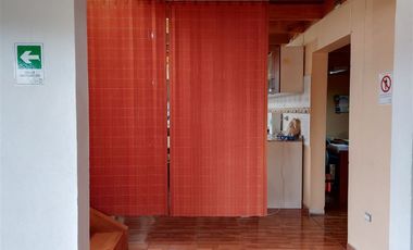 Casa en Venta Graneros 6 D + 3 B en Excelente Barrio