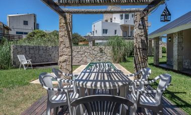 En Cariló | Confortable casa La marina