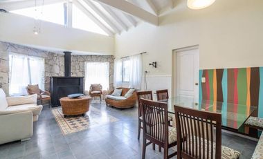 En Cariló | Confortable casa La marina