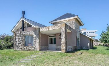 En Cariló | Confortable casa La marina