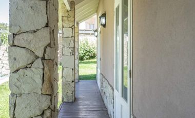 En Cariló | Confortable casa La marina