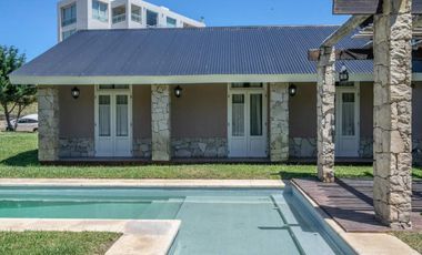 En Cariló | Confortable casa La marina