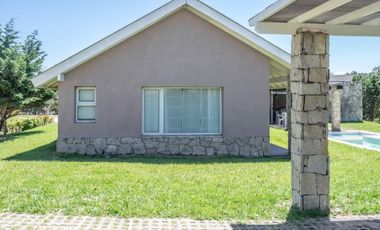 En Cariló | Confortable casa La marina