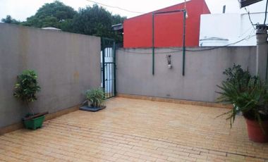 ALQUILER CASA PH DE 4 AMBIENTES CON PATIO