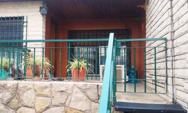 ALQUILER CASA PH DE 4 AMBIENTES CON PATIO