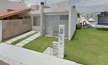 Casa en calle abierta en RENTA de UNA PANTA en Santuarios, El Pueblito, Corregidora, Querétaro