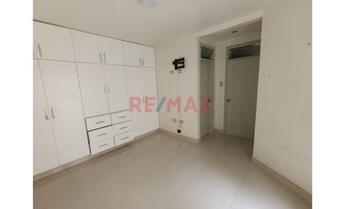 🔰Depa En Venta 📌Sta Maria Del Pinar 🎯Calle Las Diamelas Mz. E #21 ✅Primer Piso ➕Cochera 🚗