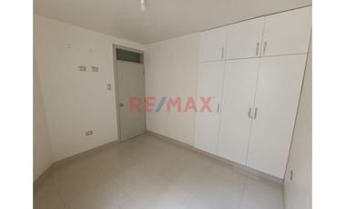 🔰Depa En Venta 📌Sta Maria Del Pinar 🎯Calle Las Diamelas Mz. E #21 ✅Primer Piso ➕Cochera 🚗