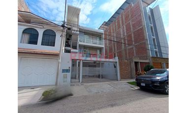 🔰Depa En Venta 📌Sta Maria Del Pinar 🎯Calle Las Diamelas Mz. E #21 ✅Primer Piso ➕Cochera 🚗