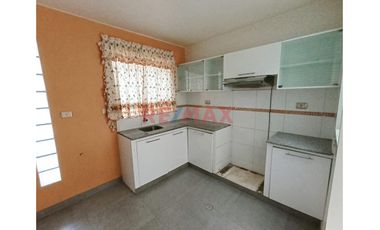 🔰Depa En Venta 📌Sta Maria Del Pinar 🎯Calle Las Diamelas Mz. E #21 ✅Primer Piso ➕Cochera 🚗
