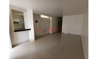 🔰Depa En Venta 📌Sta Maria Del Pinar 🎯Calle Las Diamelas Mz. E #21 ✅Primer Piso ➕Cochera 🚗
