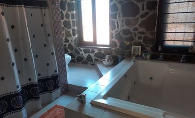 VENTA DE CASA CON ALBERCA EN MORELOS