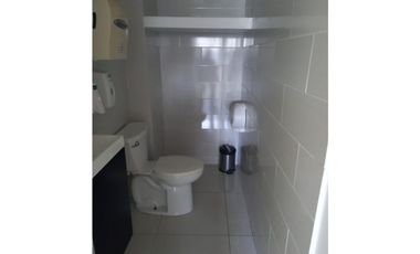 Se Alquilan 3 Oficinas  Cinta Costera Amobladas desde 22 Mts $750.oo