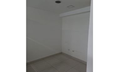 Se Alquilan 3 Oficinas  Cinta Costera Amobladas desde 22 Mts $750.oo