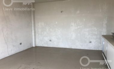 Venta de Edificio Comercial o Renta de Locales y Oficinas en esquina de Calle Altamirano, Col. Playa Sol. Coatzacoalcos, Ver.