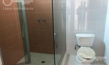 Venta de Edificio Comercial o Renta de Locales y Oficinas en esquina de Calle Altamirano, Col. Playa Sol. Coatzacoalcos, Ver.