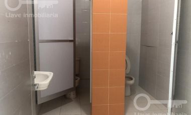 Venta de Edificio Comercial o Renta de Locales y Oficinas en esquina de Calle Altamirano, Col. Playa Sol. Coatzacoalcos, Ver.