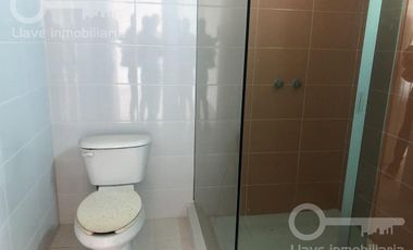 Venta de Edificio Comercial o Renta de Locales y Oficinas en esquina de Calle Altamirano, Col. Playa Sol. Coatzacoalcos, Ver.