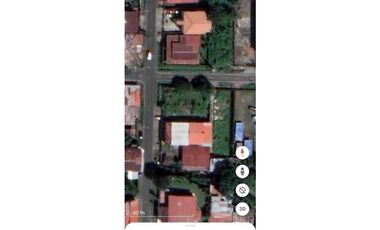 SE ALQUILA TERRENO DE ESQUINA