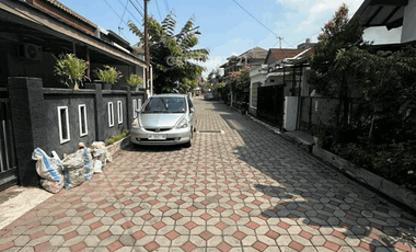Rumah 2 Lantai Dengan Halaman Belakang Di Mergangsan