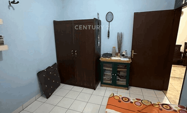 Rumah 2 Lantai Dengan Halaman Belakang Di Mergangsan