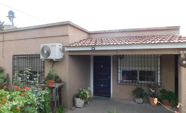 Casa en venta en  Moreno