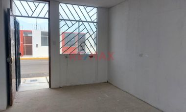 Alquilo  Casa En Urbanizacion Palma Real