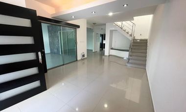 CASA EN VENTA EN LA COLONIA MANUEL NIETO EN BOCA DEL RIO,VERACRUZ