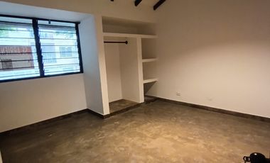 casa en arriendo en santa mónica residencial. Cod A1009