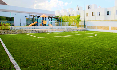 Casa en Residencial con casa club y alberca