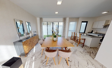 Casa en Residencial con casa club y alberca