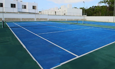 Casa en Residencial con casa club y alberca