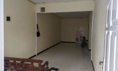 Rumah luas lokasi strategis di pusat bisnis Gejayan