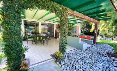 Hermosa Casa de Una Planta en Venta