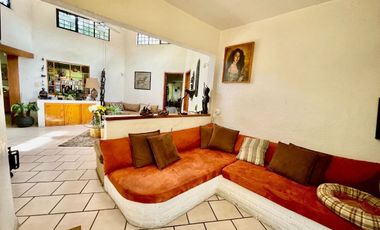 Hermosa Casa de Una Planta en Venta