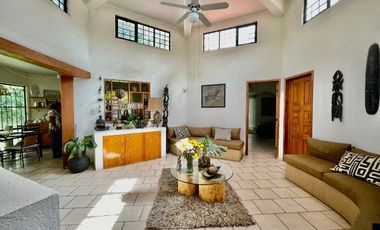 Hermosa Casa de Una Planta en Venta