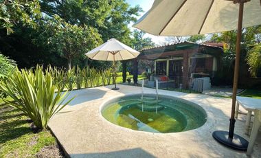 Hermosa Casa de Una Planta en Venta