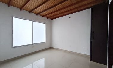 casa en venta en la nueva floresta. Cod V31295