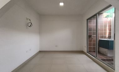 casa en venta en la nueva floresta. Cod V31295