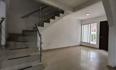 casa en venta en la nueva floresta. Cod V31295