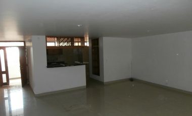 apartamento en venta en la riviera. Cod V10186