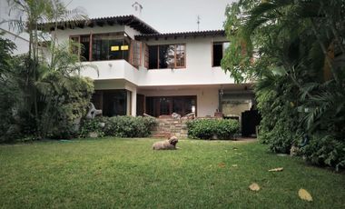 ACOGEDORA CASA EN VENTA EN EXCELENTE UBICACION, AURORA-MIRAFLORES