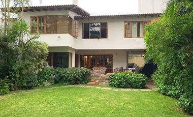 ACOGEDORA CASA EN VENTA EN EXCELENTE UBICACION, AURORA-MIRAFLORES