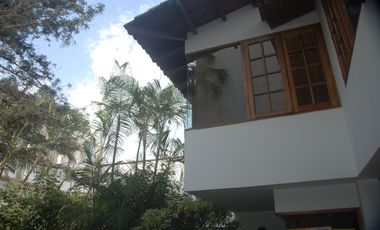 ACOGEDORA CASA EN VENTA EN EXCELENTE UBICACION, AURORA-MIRAFLORES