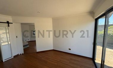 Amplia casa en venta sector lomas de Santa Maria